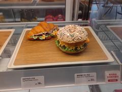 -Tims天好咖啡·贝果(东吴龙湖天街店)