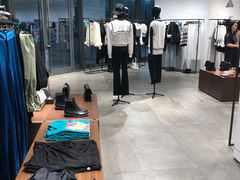 -URBAN REVIVO(上海中庚漫游城店)
