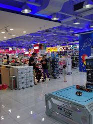 -玩具反斗城(正大广场店)