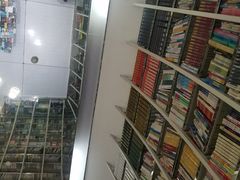 -钟书阁(松江泰晤士小镇店)