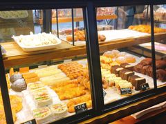 面包甜点陈列柜-乐滋贝尔(新安店)