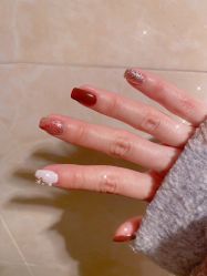 -花系美·美甲美睫精品店