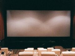 VIP厅-英皇UA电影城(瑞虹天地月亮湾)