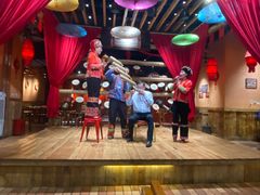 -老滇山寨•云南特色菜•地方菜•民族风情歌舞表演(金碧店)