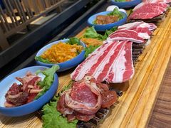 -明洞阿姨·韩式酱蟹烤肉·创意料理(三元桥店)