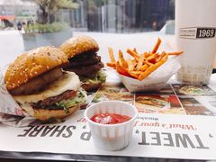 -The Habit Burger Grill 哈比特汉堡(复兴soho店)
