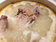 酸萝卜老鸭锅-gleeglee乐溢亦茶(合生汇店)