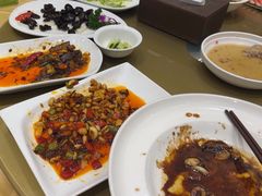 -怡园饭店-餐厅(四望亭店)