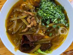-越洋肖氏老米线(杨家坪店)