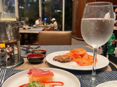 -大中华希尔顿酒店-念自助餐·嗨啤·小龙虾