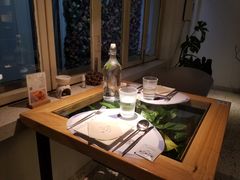 靠窗位-春树下·树屋花房西餐厅(罍街AS1980店)