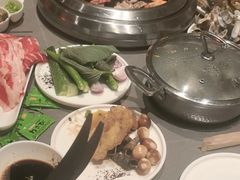 -黑金·寻焰自助百汇·烤肉·火锅(中街店)