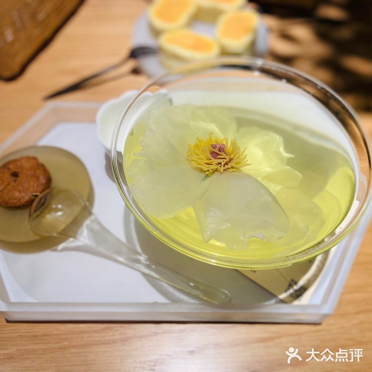 这是一家很好看的茶店