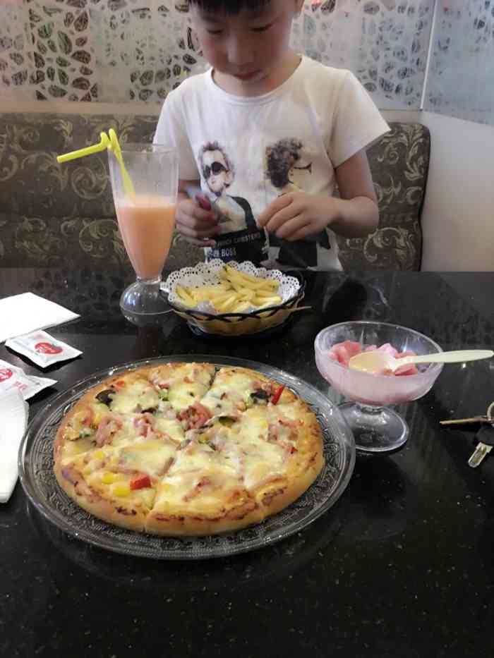 ues有意思复合式餐厅(城中花园店)-"蛮好的,环境舒适度咯鸠摩智金融