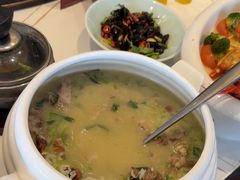 -沪华海鲜大酒楼(南汇店)