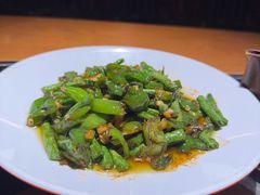 -吃饭皇帝大土家民族菜(荟聚店)