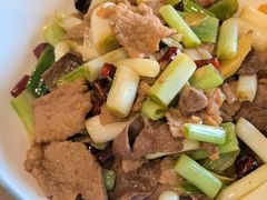 -湖泉水云间餐厅·弥勒地道菜(B座店)