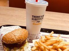 -The Habit Burger Grill 哈比特汉堡(爱琴海店)