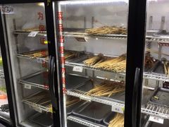 面包甜点陈列柜-盖帮鳝鱼串串(东郊记忆店)