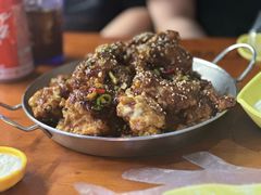 -BHC炸鸡(明洞总店)