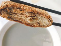 麻酱烧饼-老磁器口豆汁店(天坛店)