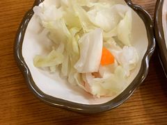 四川泡菜-鑫花溪牛肉米粉(凤凰街创始总店)