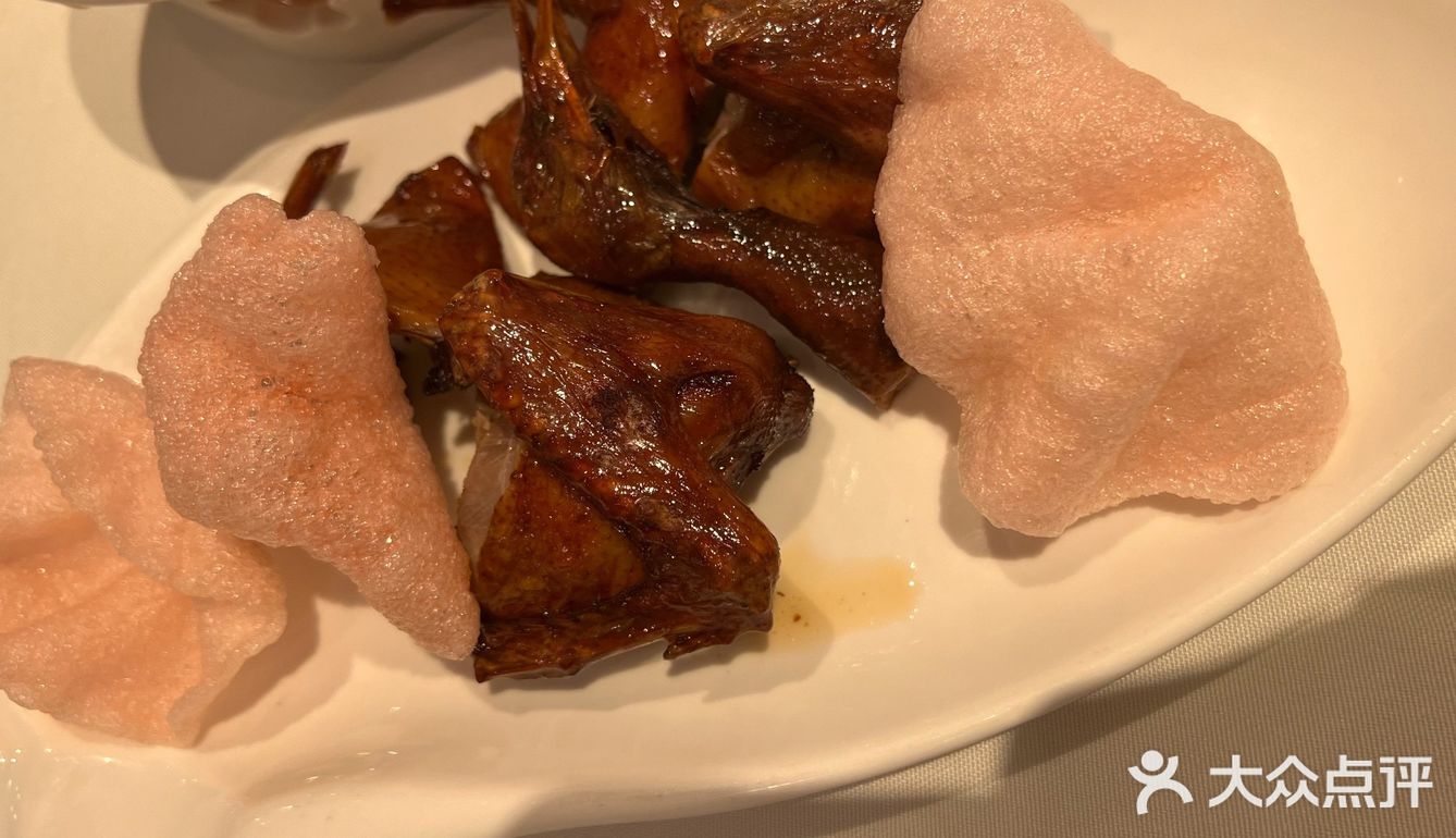 週日剛好特價點了個鹵水拼盤 好吃是好吃