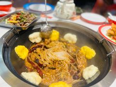 铁锅小鸡炖蘑菇-那红花·东北菜铁锅炖(仙林金鹰店)