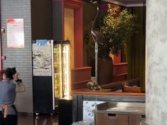 -八府香鸭·啫啫煲(华山路店)