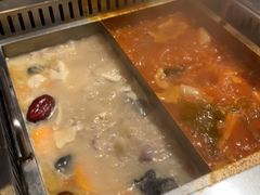 -老牌坊云南鱼豆花火锅(嵩山店)