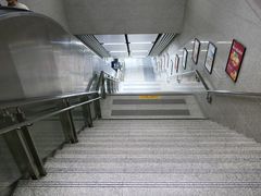 -闸弄口(地铁站)