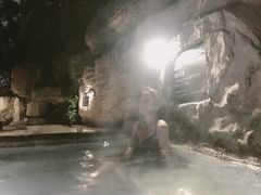 -海口观澜湖火山温泉谷