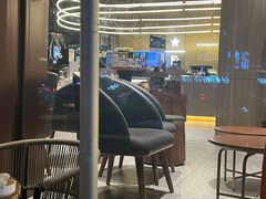 -星巴克臻选(上海虹桥新天地三店)