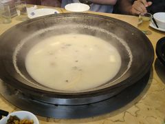 -陈大锅·岳阳鱼馆·地道岳阳菜(美食街店)