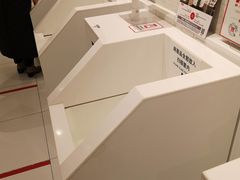 -优衣库(上海正大广场店)