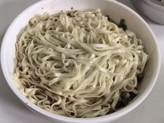 蒜香拌面-依云煎包店