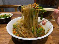 万记特色酸辣粉-万记麻辣烫国展总店