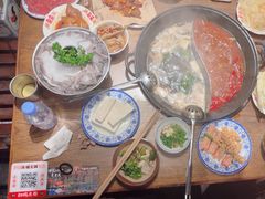 -萍姐火锅·公路夜市(武汉首店)