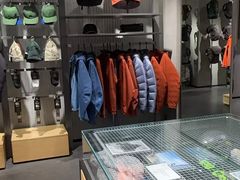 -ARC'TERYX始祖鸟(北京王府中环店)