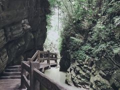 -龙水峡地缝景区