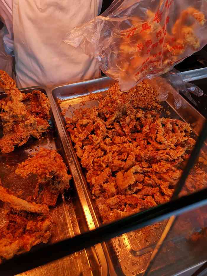 万里香熟食店-"万里香熟食店在开发区肯德鸡旁边环境,卫生.