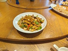 -赶海部落海鲜城(海阳路店)