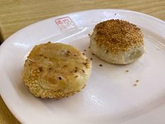 蟹黄烧饼-聚香斋(东关街店)