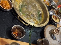 -顶顶汤火牛排火锅·经典铜锅涮肉