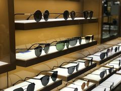 -罗伯特眼镜·蔡司官方授权(罗湖国贸店)
