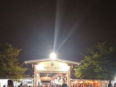 -席娜卡琳火车铁道夜市