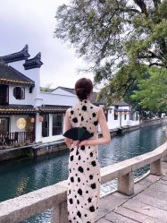 -一揽芳华汉服旗袍体验馆(拙政园店)