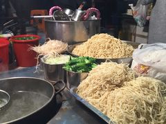 -吴山路夜市