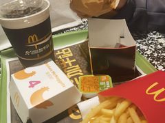 -麦当劳(百联西郊购物中心店)