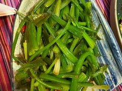 -香巴拉云南餐厅(华莱坞店)